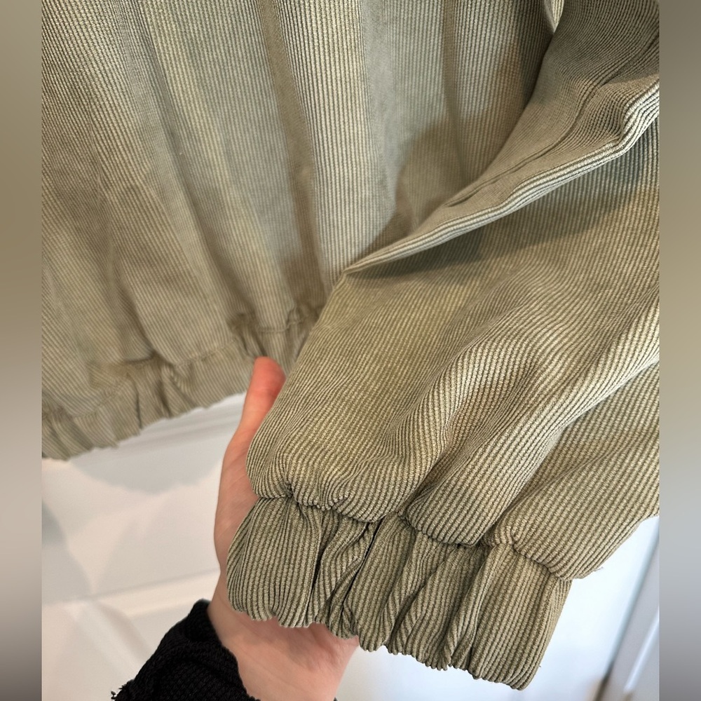 Green Ribbed Cropped Jacket - Picture 2 of 5